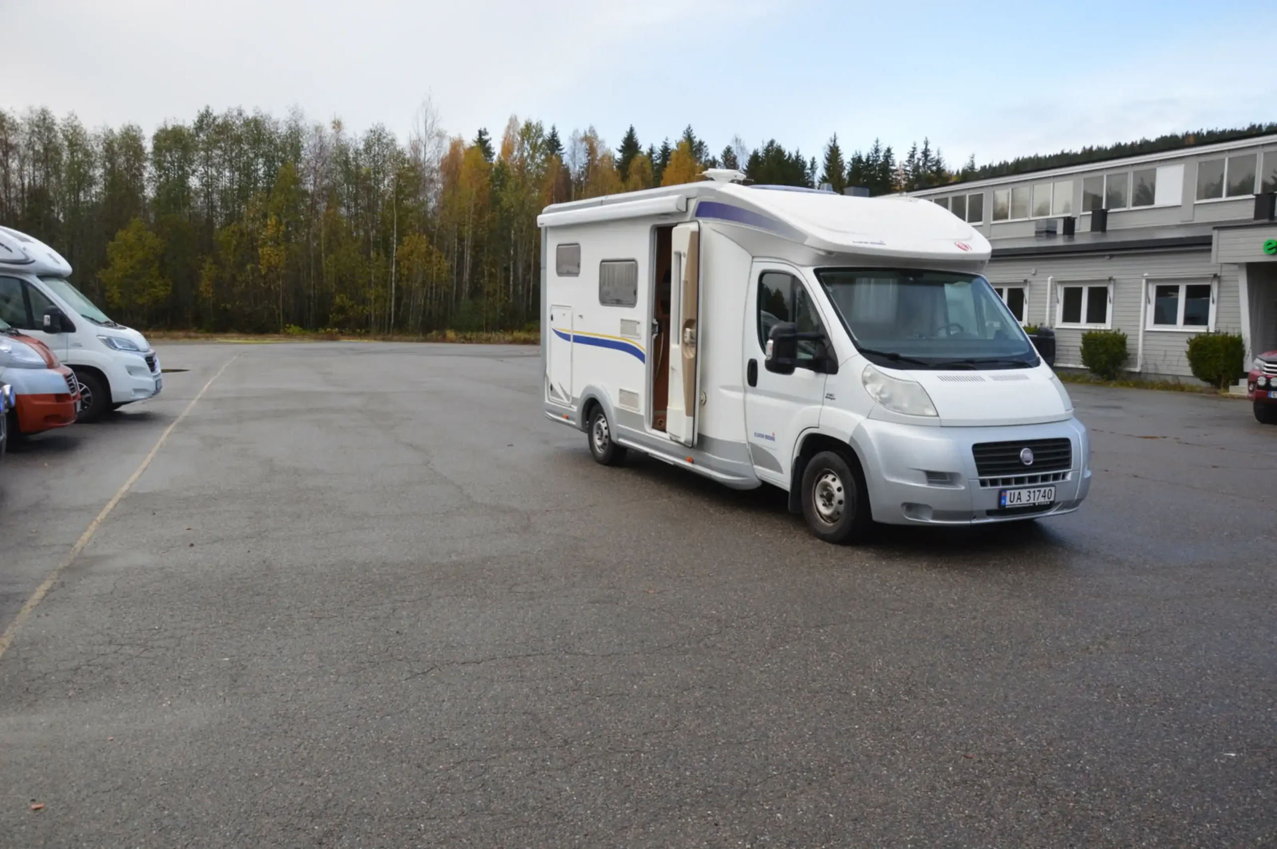 
								Eura Mobil Terrestra 660 HB full									