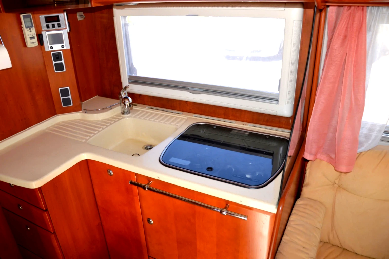 
								Concorde Carisma I790H full									